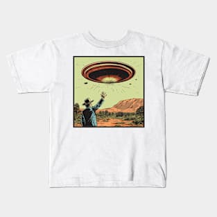 Vintage Comics UFO Encounters UFO Witness Cartoon Vintage Kids T-Shirt